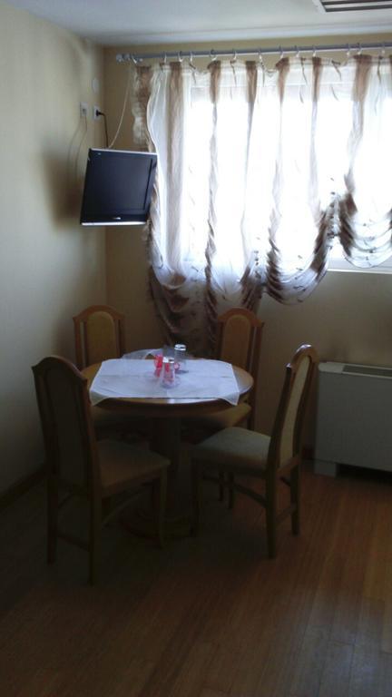 Čačak Motel Kneginja الغرفة الصورة