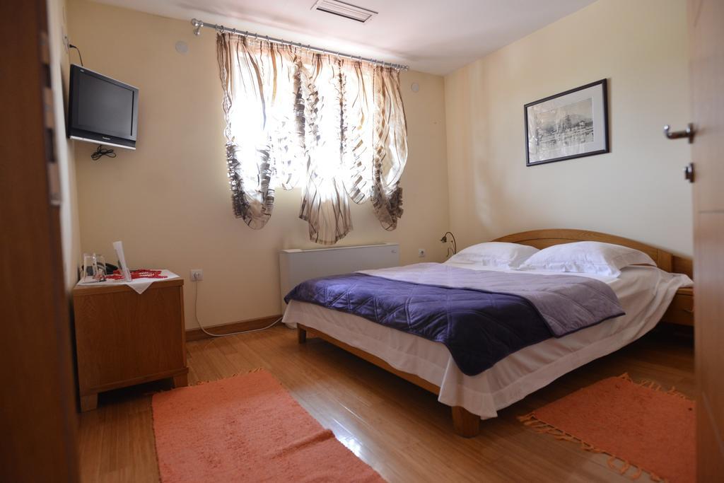 Čačak Motel Kneginja الغرفة الصورة