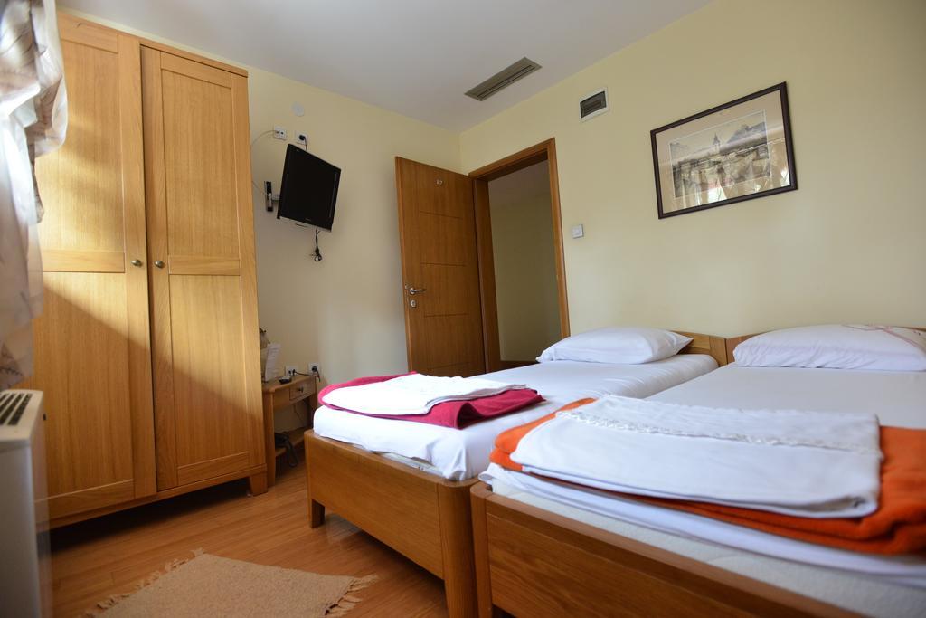 Čačak Motel Kneginja الغرفة الصورة