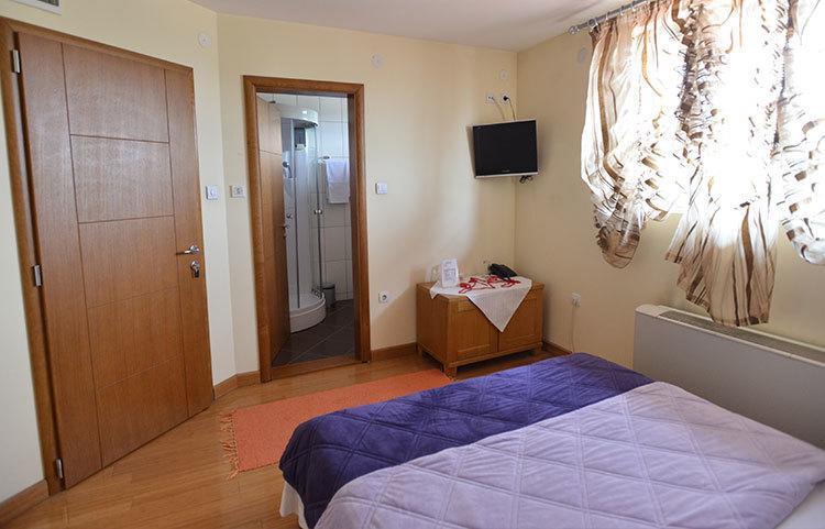 Čačak Motel Kneginja الغرفة الصورة