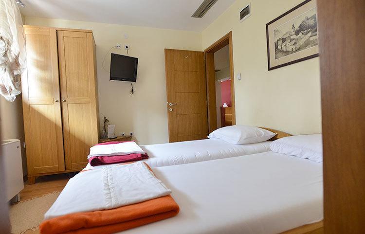 Čačak Motel Kneginja الغرفة الصورة